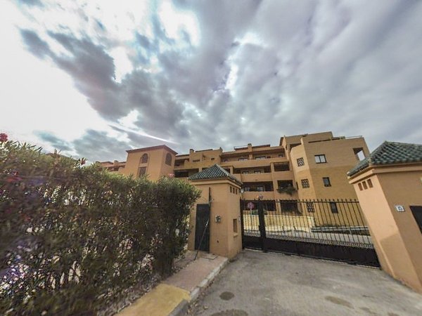 Piso - barrio La Concha-Resina Golf - vivienda en Estepona barata