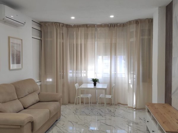 Piso en calle Eduardo Aguilera Romero, 12 - calle Eduardo Aguilera Romero, 12 - vivienda en Torremolinos barata