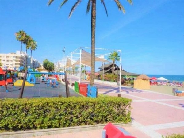 Piso en Calle la Dulcinea, 1 - Calle la Dulcinea, 1 - vivienda en Estepona barata