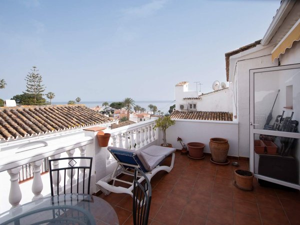 Chalet adosado - barrio Calaburra - Chaparral - vivienda en Mijas barata