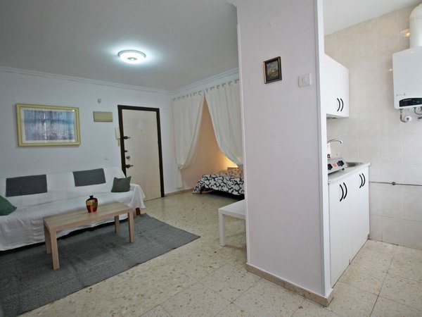 Estudio - barrio Manantiales - Estación de Autobuses - vivienda en Torremolinos barata