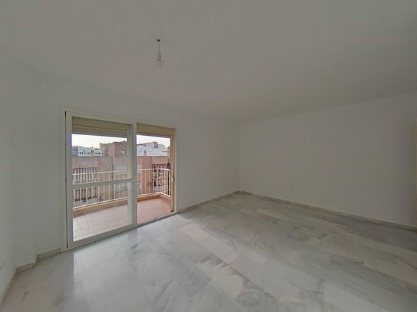 Piso en Avenida Andalucía - Avenida Andalucía - vivienda en Estepona barata