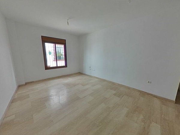 Piso en Calle Caridad - Calle Caridad - vivienda en Estepona barata