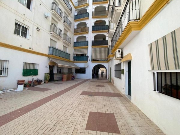 Piso en Arcos de Peñas Blancas - Arcos de Peñas Blancas - vivienda en Estepona barata
