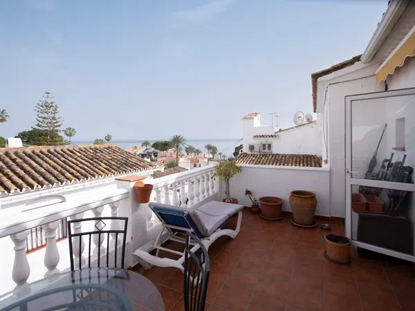 Chalet adosado - barrio Calaburra - Chaparral - vivienda en Mijas barata