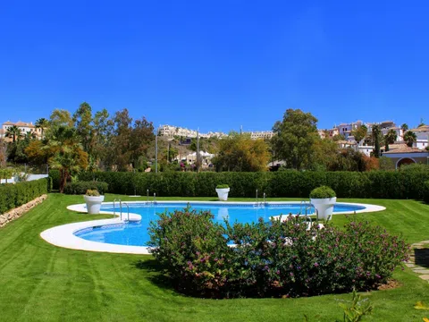 Piso en calle Igualeja - calle Igualeja - vivienda en Estepona barata