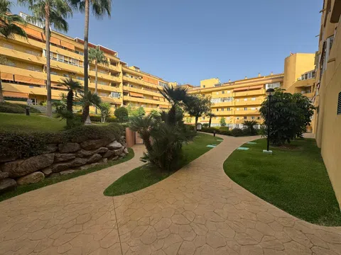 Piso en calle Jacinto - calle Jacinto - vivienda en Fuengirola barata