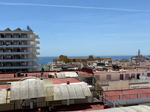 Piso en plaza de Andalucia - plaza de Andalucia - vivienda en Torremolinos barata