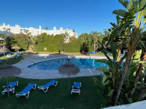 Piso - Barrio Paraiso-Barronal - vivienda en Estepona barata
