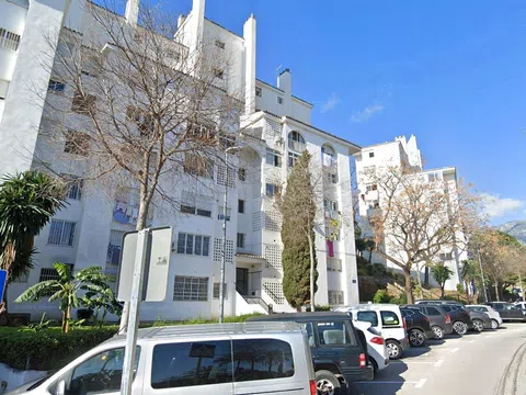 Piso en calle Salduba - calle Salduba - vivienda en Marbella barata