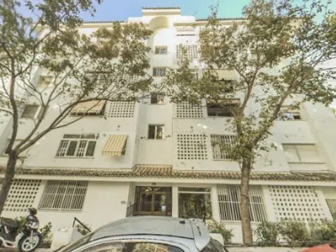 Piso en calle Salduba - calle Salduba - vivienda en Marbella barata