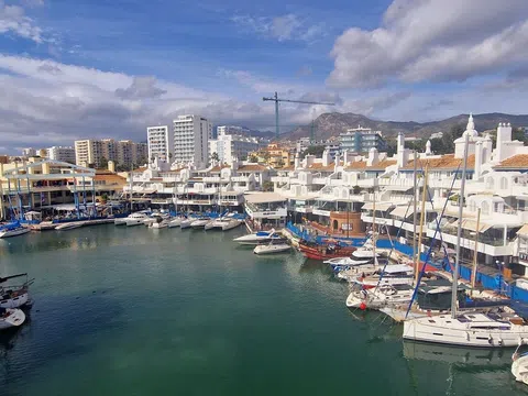 Piso en avenida Benalmádena - avenida Benalmádena - vivienda en Torremolinos barata