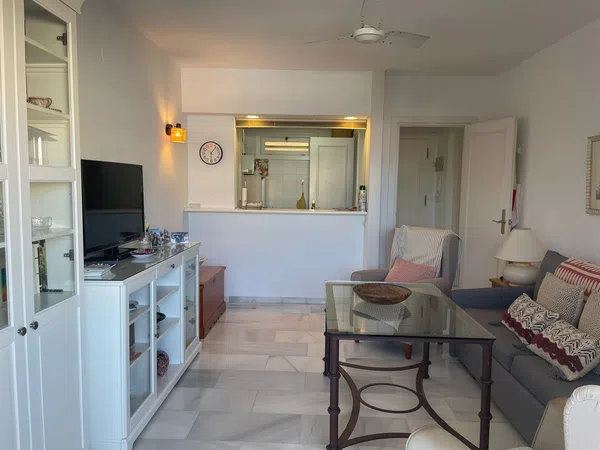 Piso en calle Jacinto Benavente, 11 - calle Jacinto Benavente, 11 - vivienda en Marbella barata